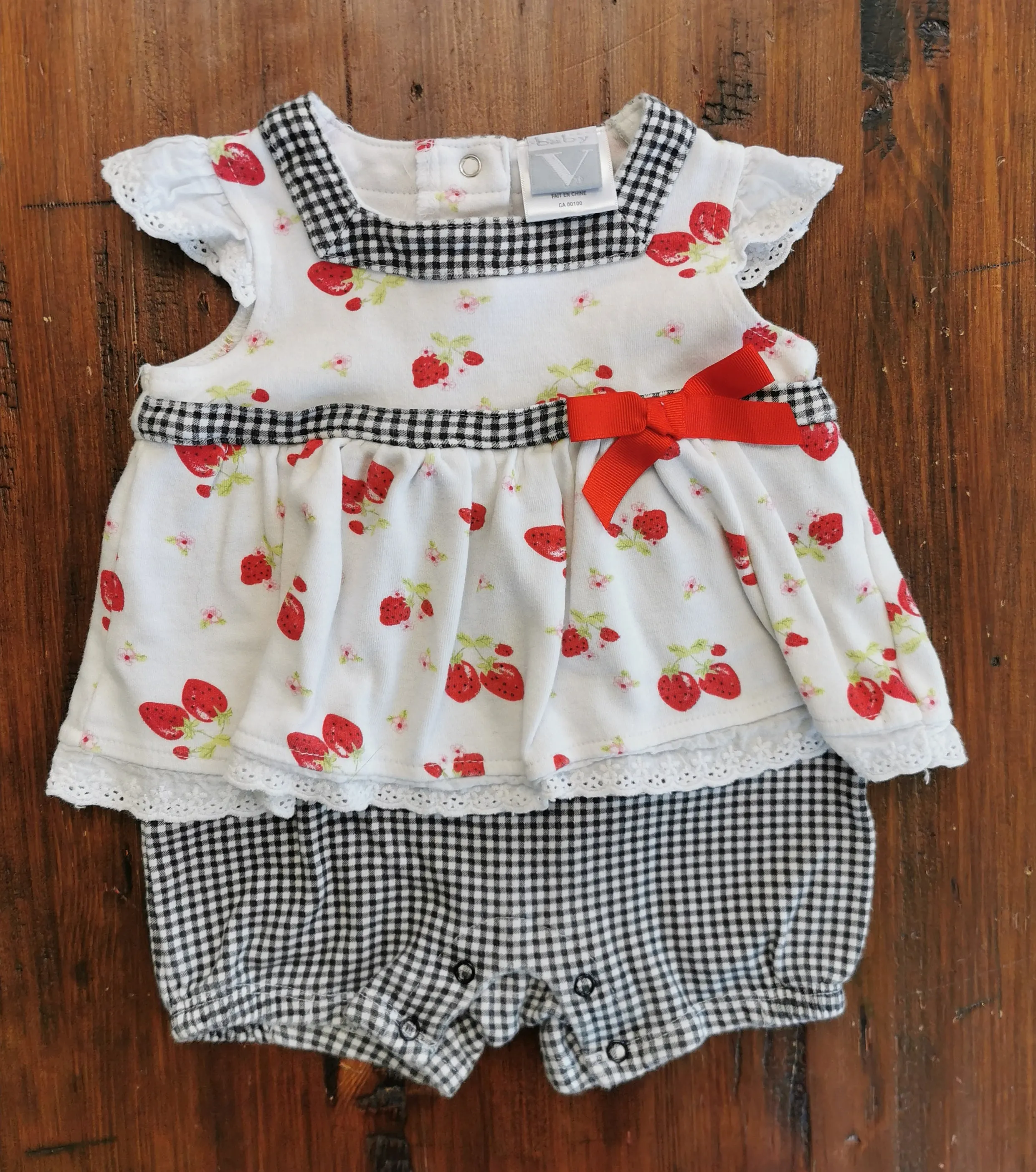 BABY GIRL SIZE 6 MONTHS - BABY V Lace & Floral Romper VGUC B38