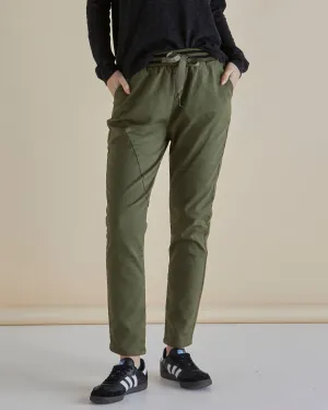 Betty Basics | Dakota Jean