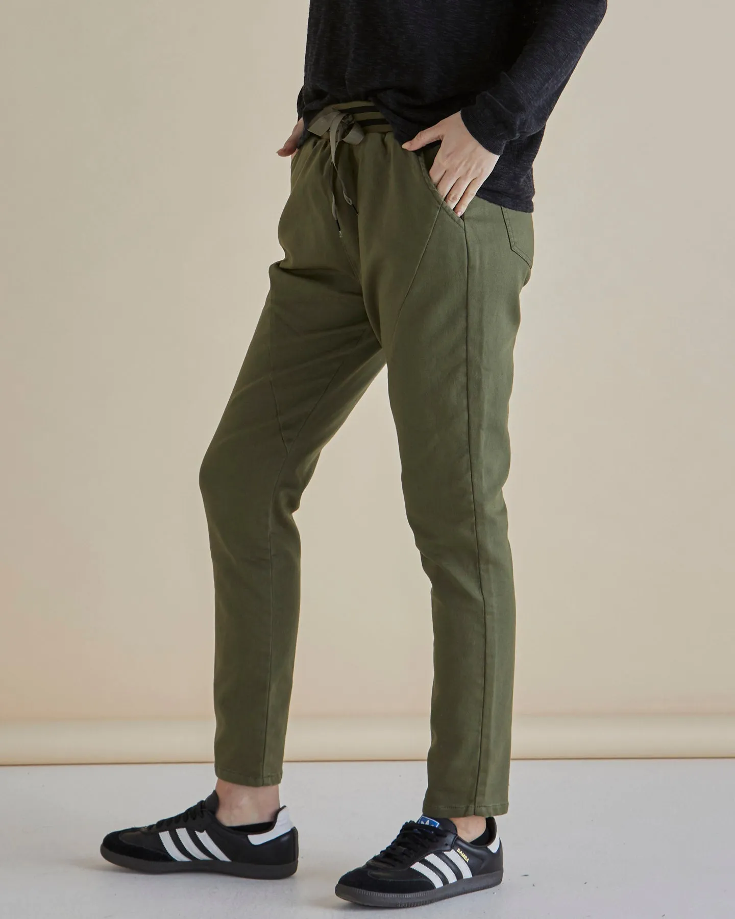 Betty Basics | Dakota Jean