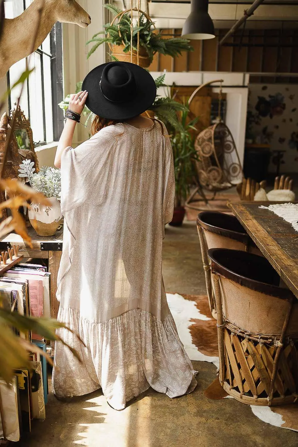 LETO Paisley Tapestry Free Flow Kimono