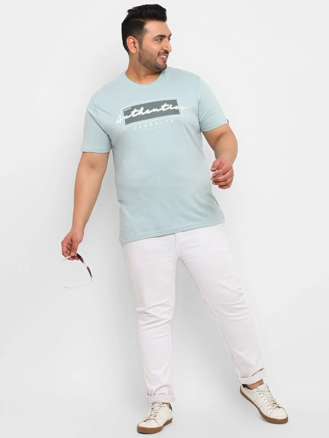 Urbano Plus Men's Light Green Graphic Printed Half Sleeve Regular Fit Cotton T-Shirt