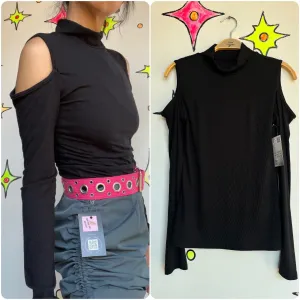 Vintage 90s Y2K Goth Fairy Grunge Emo Black Cold Shoulder Cotton Top Size Small