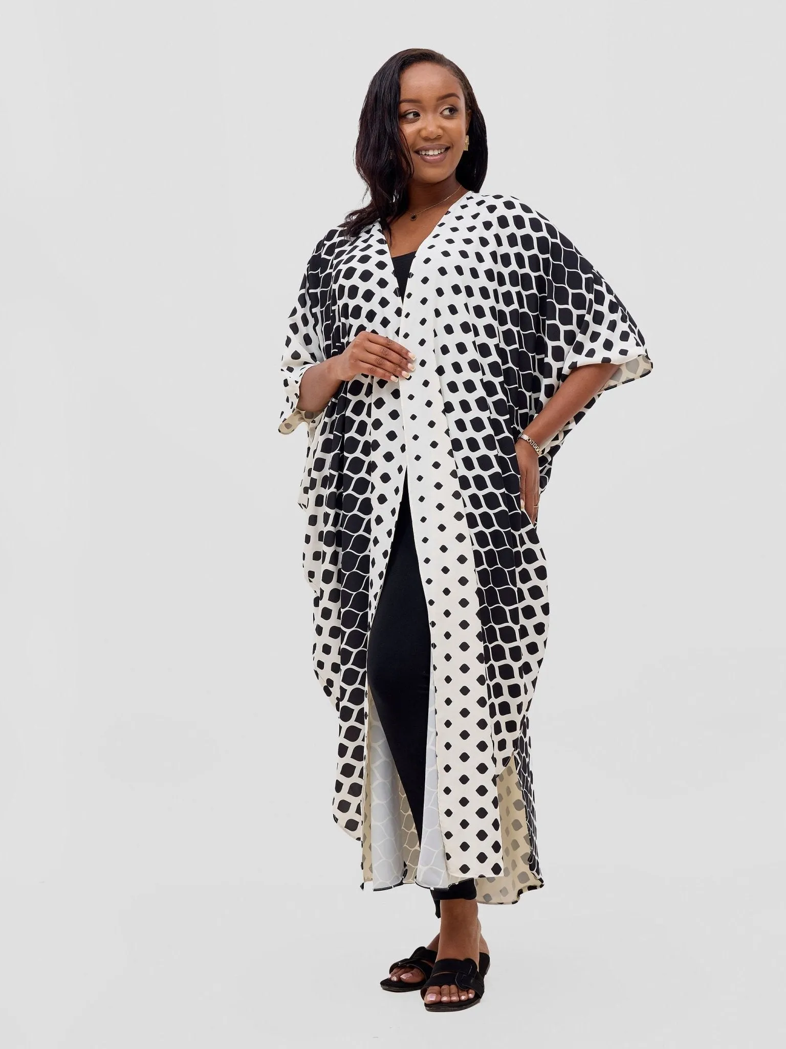 Vivo Basic Open Kaftan - White / Black Print