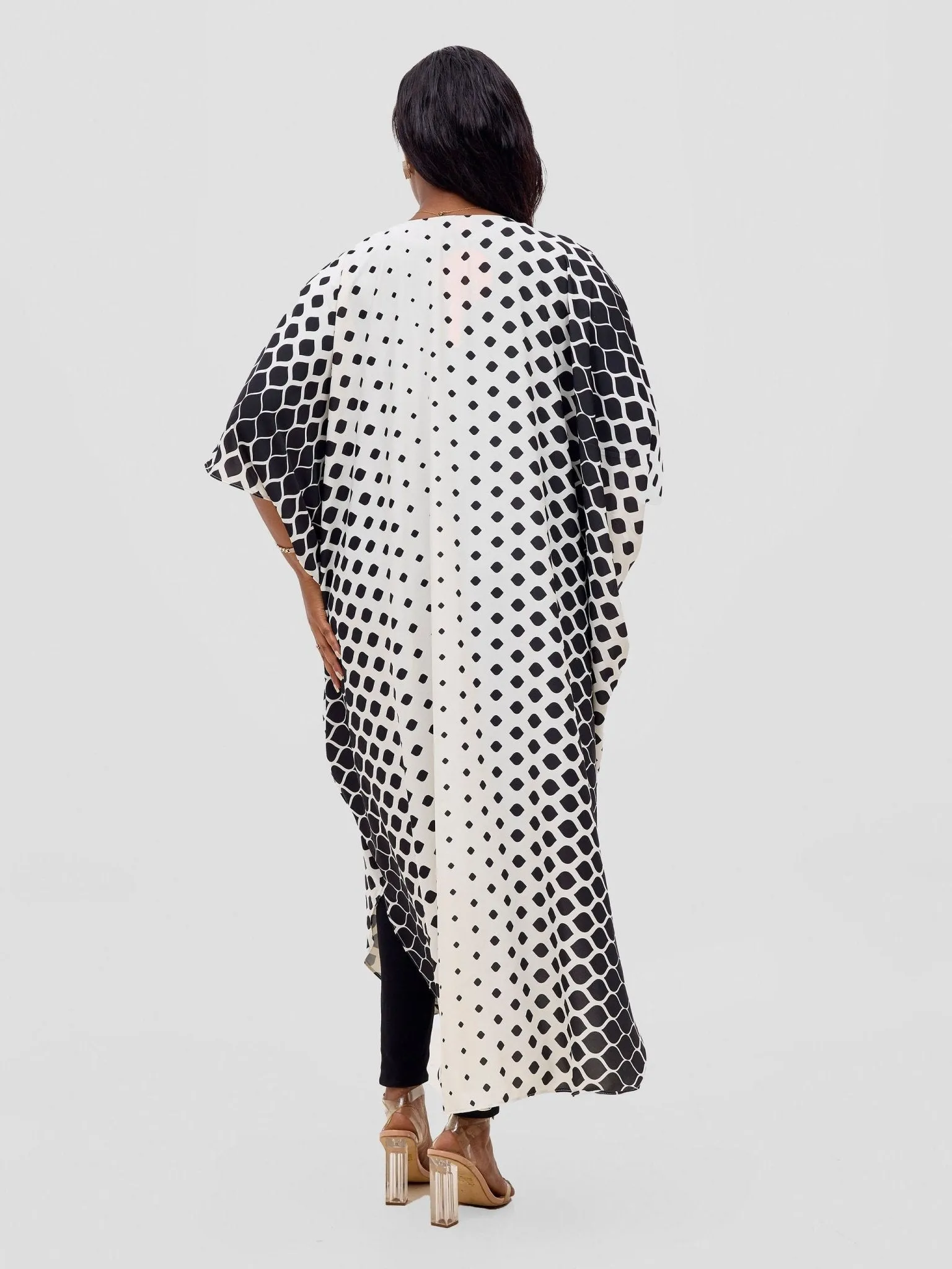 Vivo Basic Open Kaftan - White / Black Print